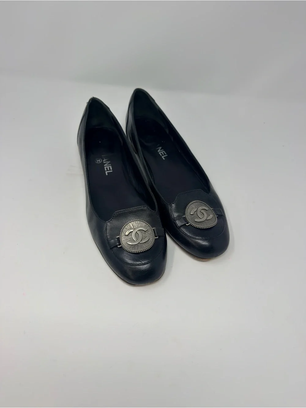 CHANEL Black Leather Loafers with Silver CC Emblem sz41